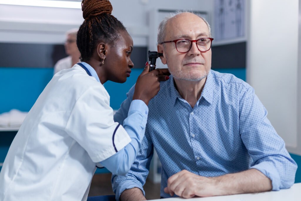 Otosclerose: O Que É, Sintomas, Diagnóstico e Tratamento